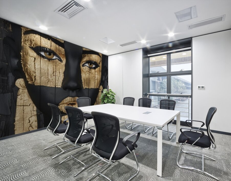 Golden Empress Wall Printing